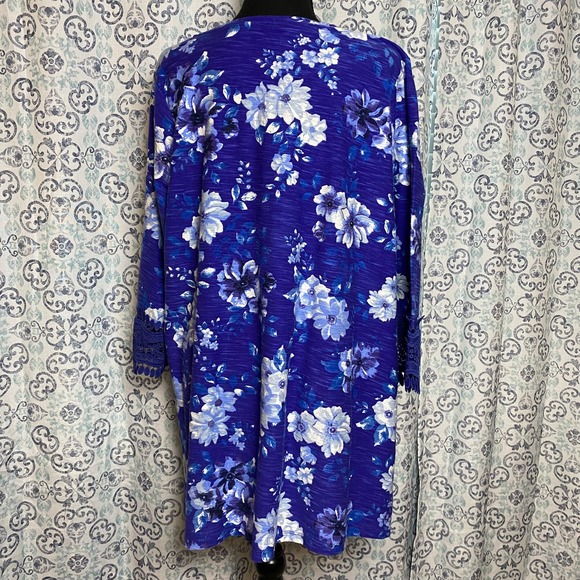 Woman Within Womens Plus Size 18/20 Blue Floral‎ Top with Lace Sleeves - Picture 5 of 10